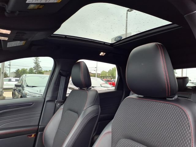 Certified 2025 Ford Escape ST-Line w/ Tech Pack #1 AWD/4WD image 19