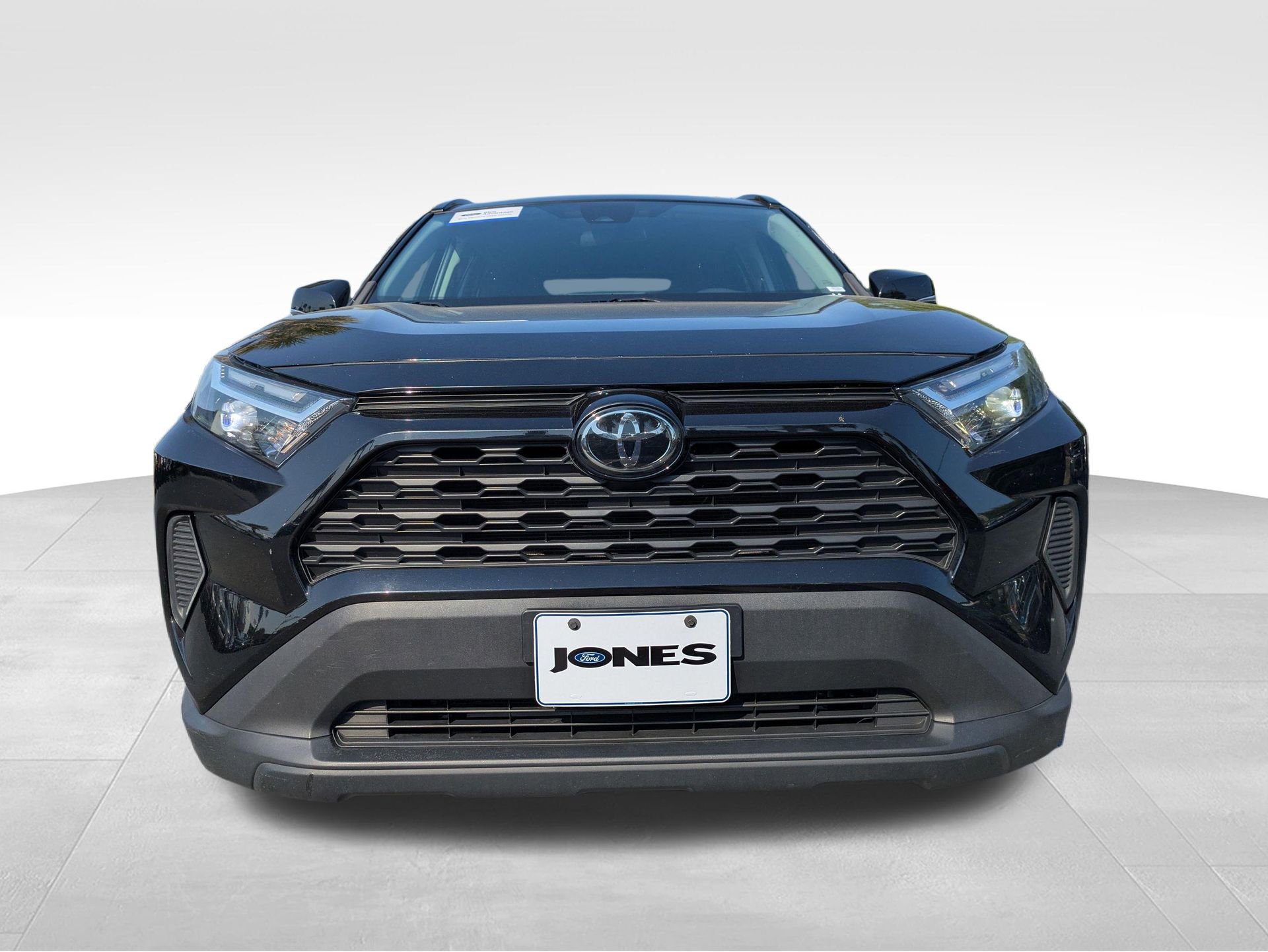 Used 2023 Toyota RAV4 XLE FWD image 11