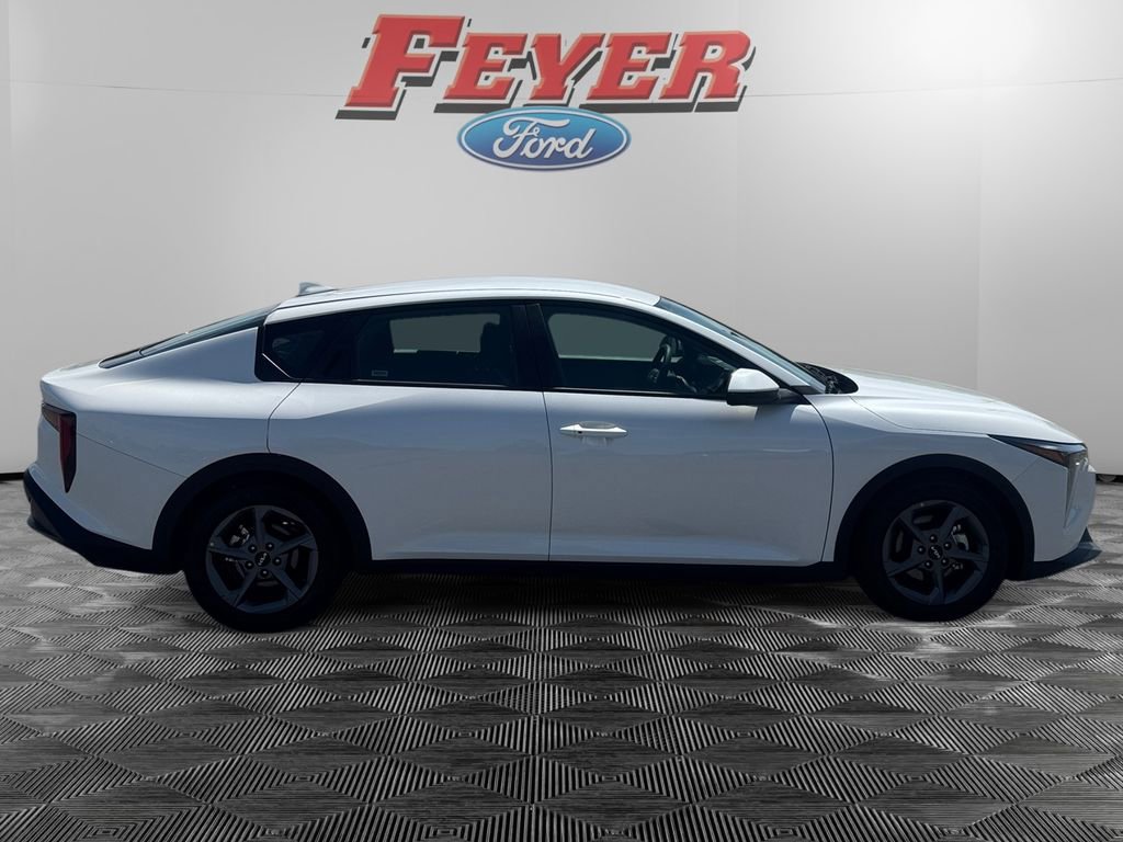 Used 2025 Kia K4 FWD image 6