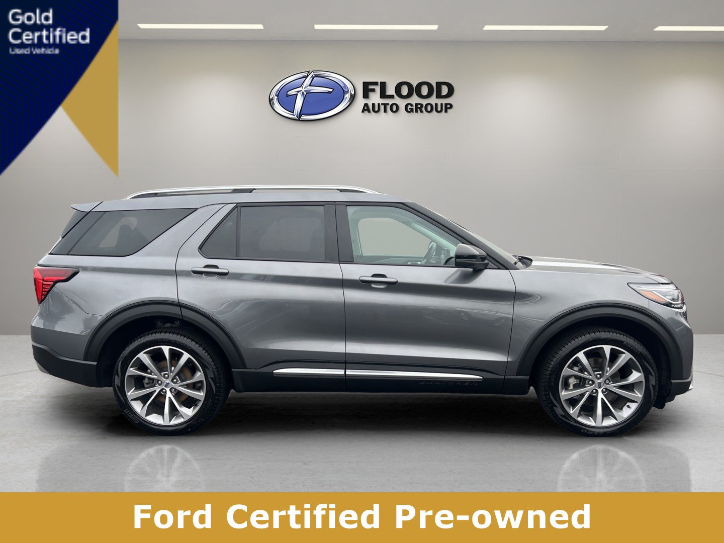 Certified 2025 Ford Explorer Platinum w/ Ultimate Package AWD/4WD image 4
