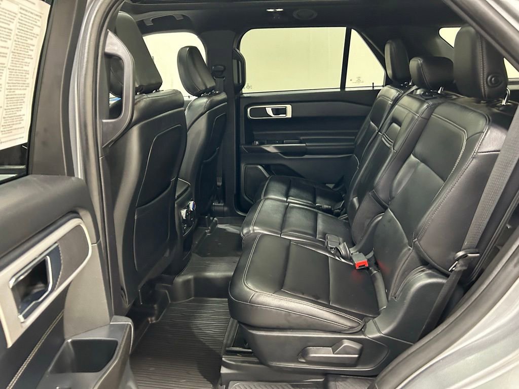 Certified 2020 Ford Explorer XLT w/ Equipment Group 202A AWD/4WD image 26