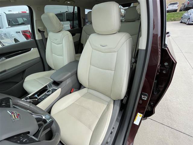 Used 2022 Cadillac XT6 Premium Luxury w/ Technology Package AWD/4WD image 18