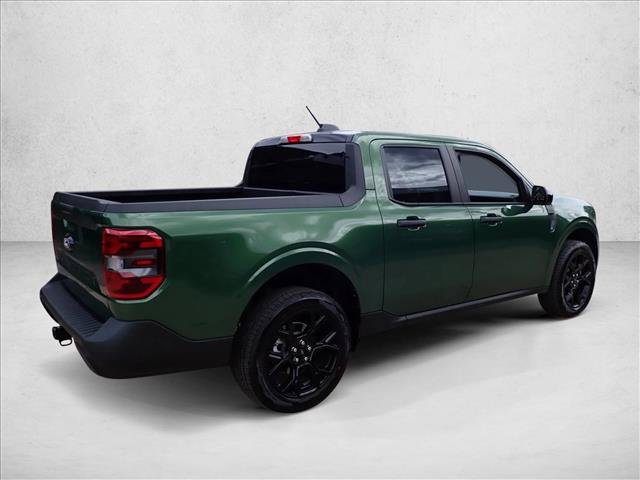 Certified 2025 Ford Maverick XLT w/ Black Appearance Package AWD/4WD image 4
