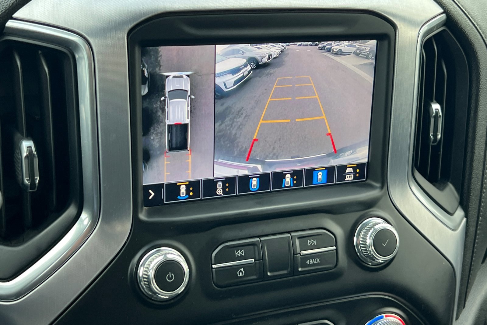 Used 2021 GMC Sierra 2500 SLT w/ SLT Preferred Package image 22