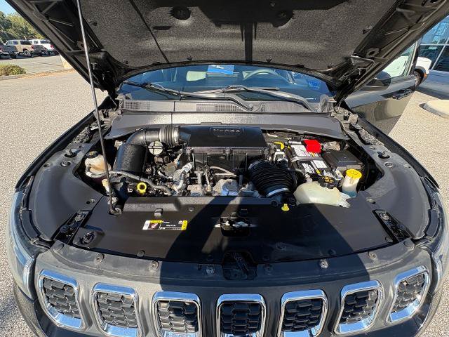 Used 2024 Jeep Compass Latitude AWD/4WD image 37