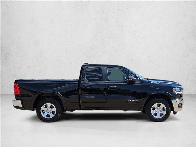 Used 2025 RAM 1500 Big Horn AWD/4WD image 4