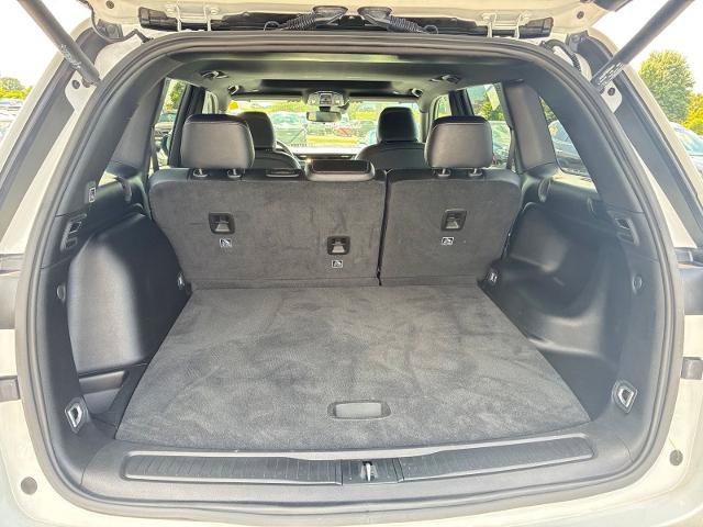 Used 2024 Jeep Grand Cherokee Altitude RWD image 17