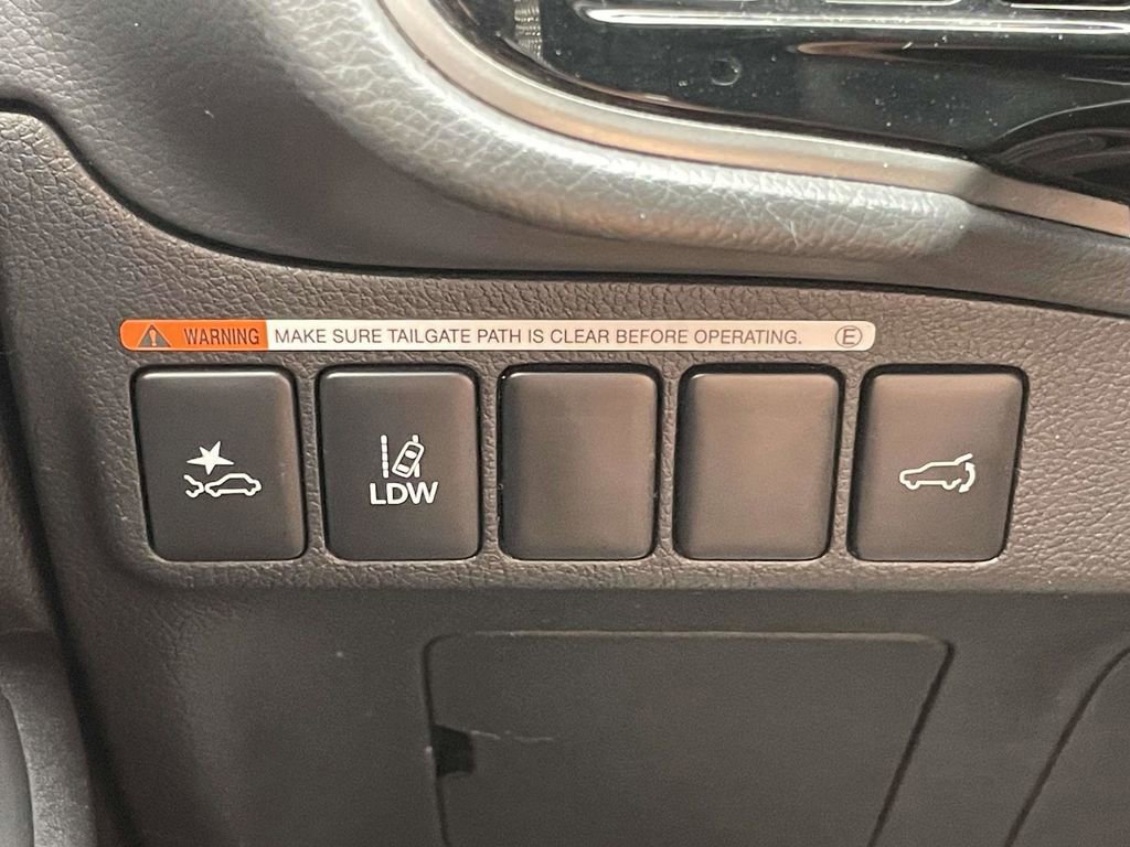 Used 2020 Mitsubishi Outlander SEL image 28