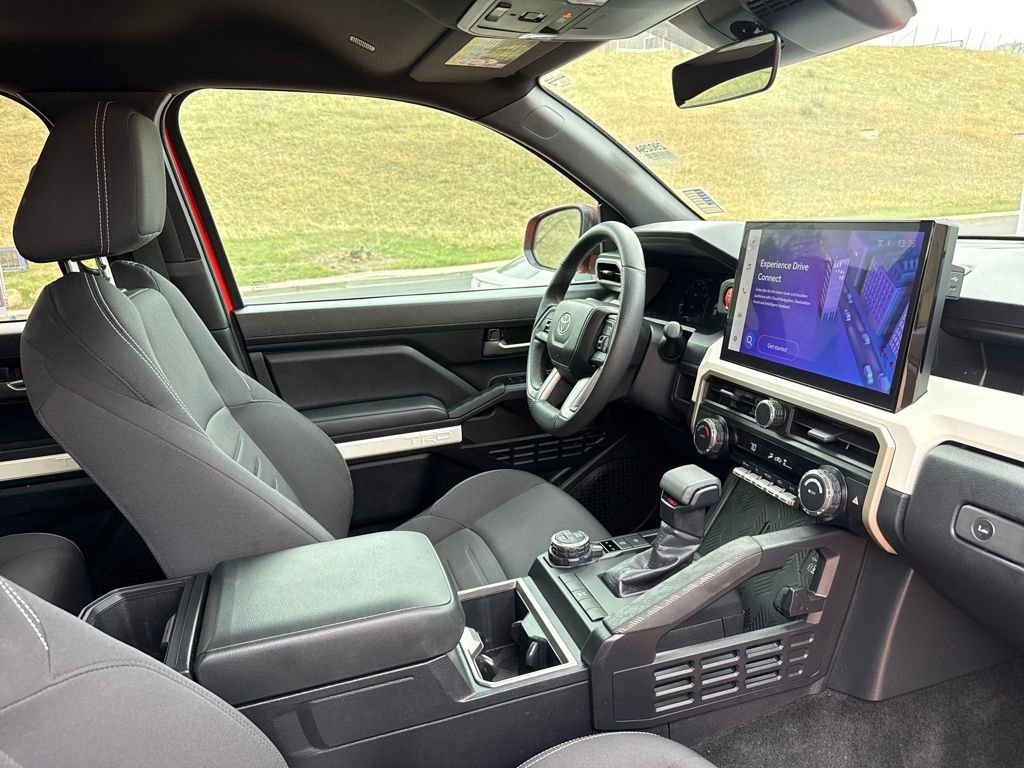 Used 2024 Toyota Tacoma TRD Off-Road AWD/4WD image 31