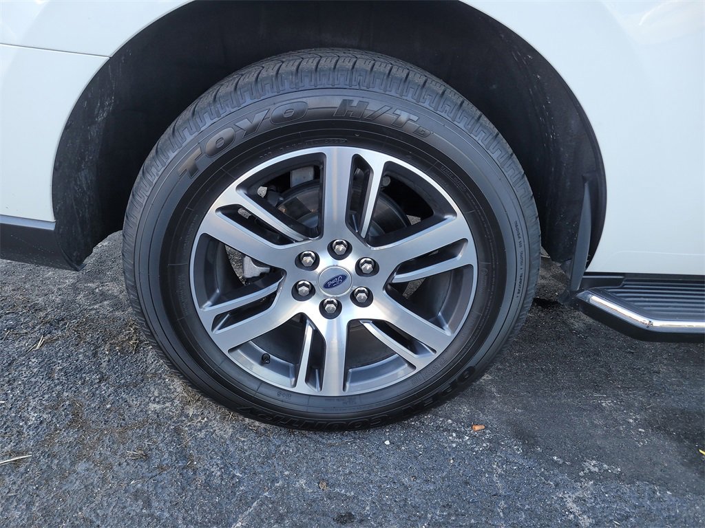 Certified 2023 Ford Expedition Limited image 5