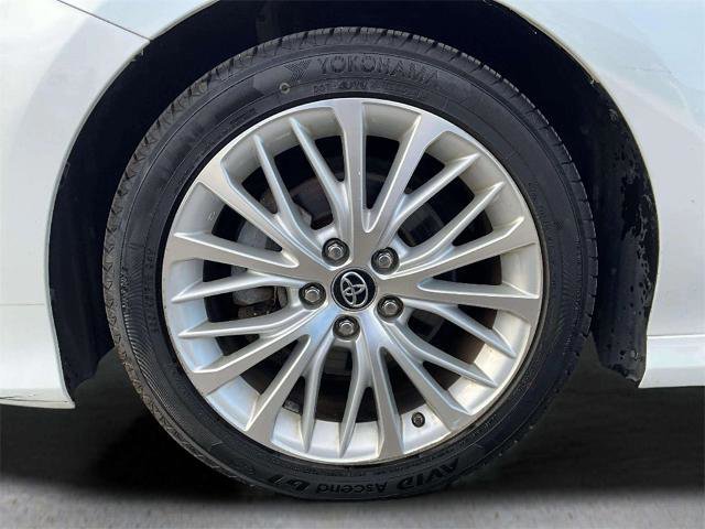 Used 2019 Toyota Camry XLE image 32