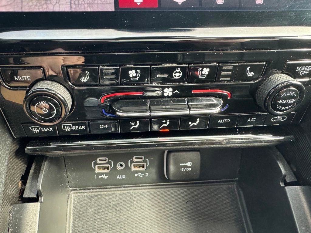 Used 2024 Jeep Grand Cherokee L Limited w/ Luxury Tech Group II image 7