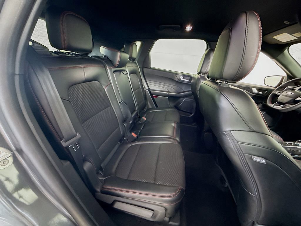Certified 2025 Ford Escape ST-Line image 12