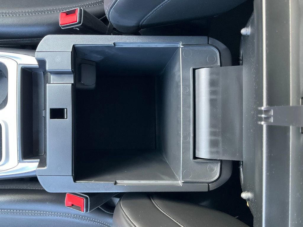 Certified 2022 Ford Explorer XLT w/ Equipment Group 202A image 51