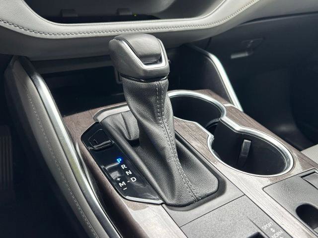 Used 2023 Toyota Highlander Limited FWD image 27