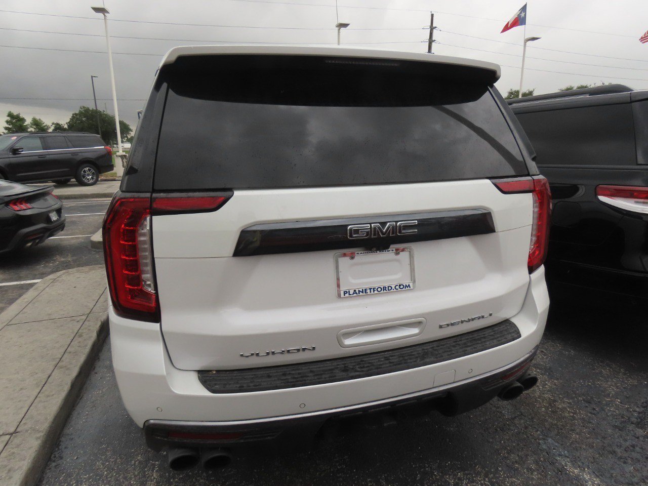 Used 2023 GMC Yukon XL Denali Ultimate w/ LPO, Floor Liner Package AWD/4WD image 12