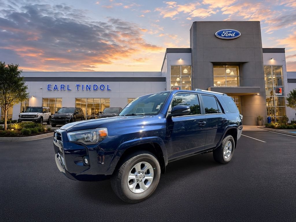 Used 2021 Toyota 4Runner SR5 Premium w/ Moonroof Package AWD/4WD image 4