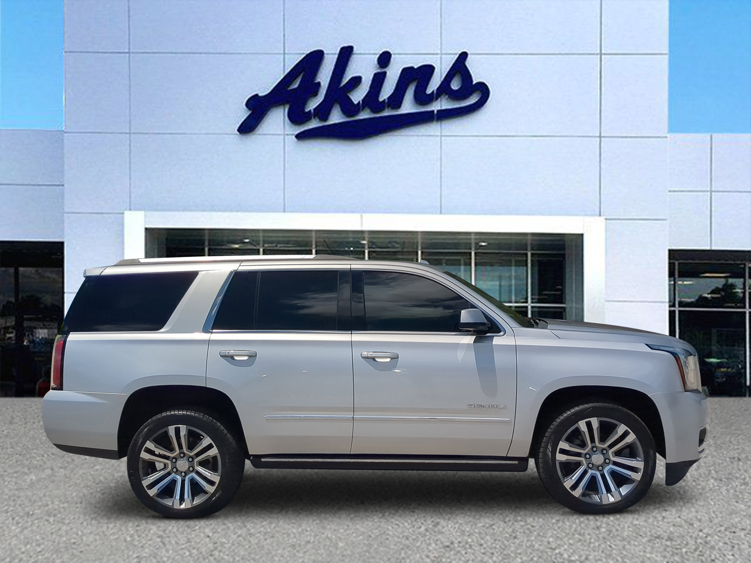 Used 2019 GMC Yukon Denali w/ Denali Ultimate Package