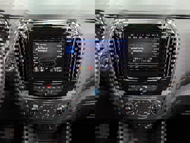 Used 2020 Chevrolet Traverse LT image 28