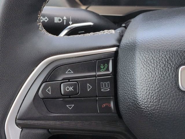 Used 2024 Jeep Grand Cherokee L Laredo AWD/4WD image 24