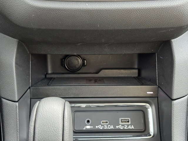 Used 2024 Subaru Ascent Limited w/ Technology Package image 20