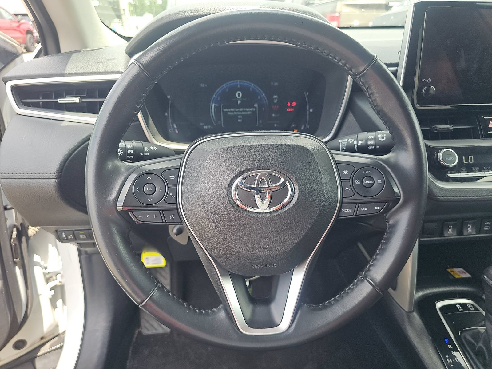 Used 2023 Toyota Corolla Cross XLE FWD image 33