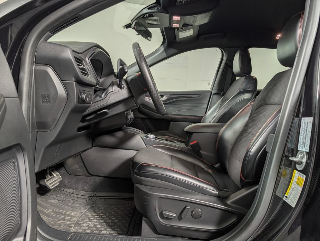 Certified 2023 Ford Escape ST-Line FWD image 10