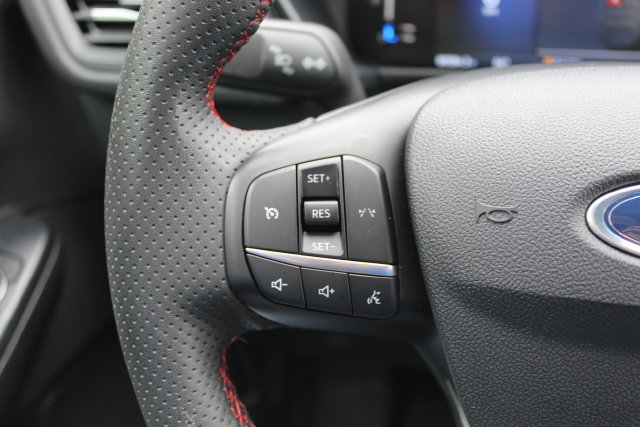 Certified 2023 Ford Escape ST-Line Select AWD/4WD image 32