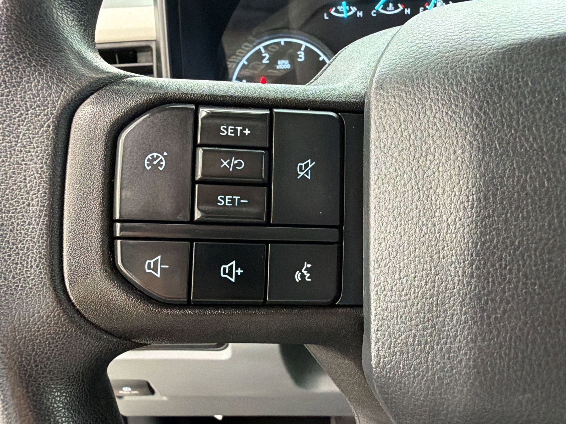 Certified 2024 Ford F250 XLT w/ FX4 Off-Road Package AWD/4WD image 17