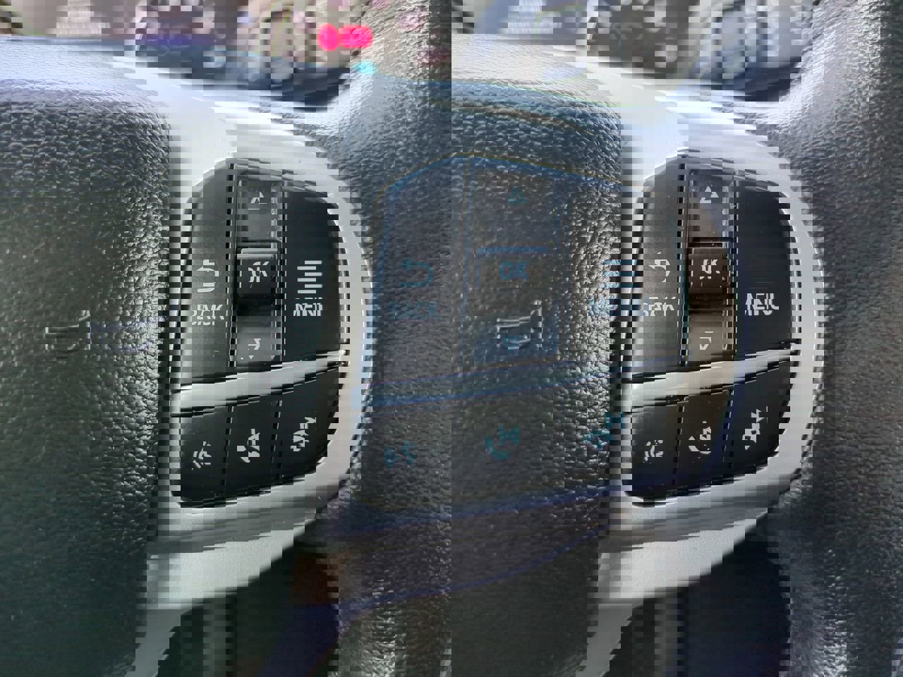 Certified 2022 Ford Explorer XLT w/ Equipment Group 202A image 25