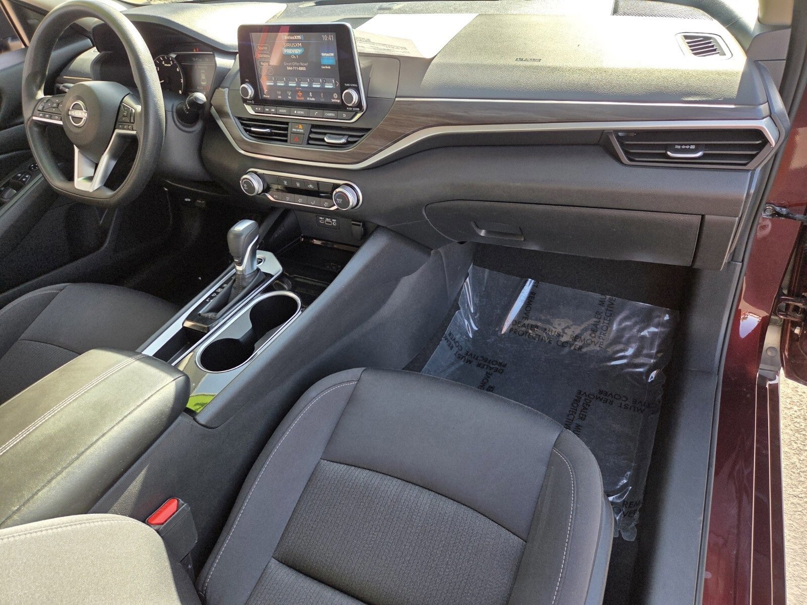 Used 2024 Nissan Altima 2.5 SV image 16