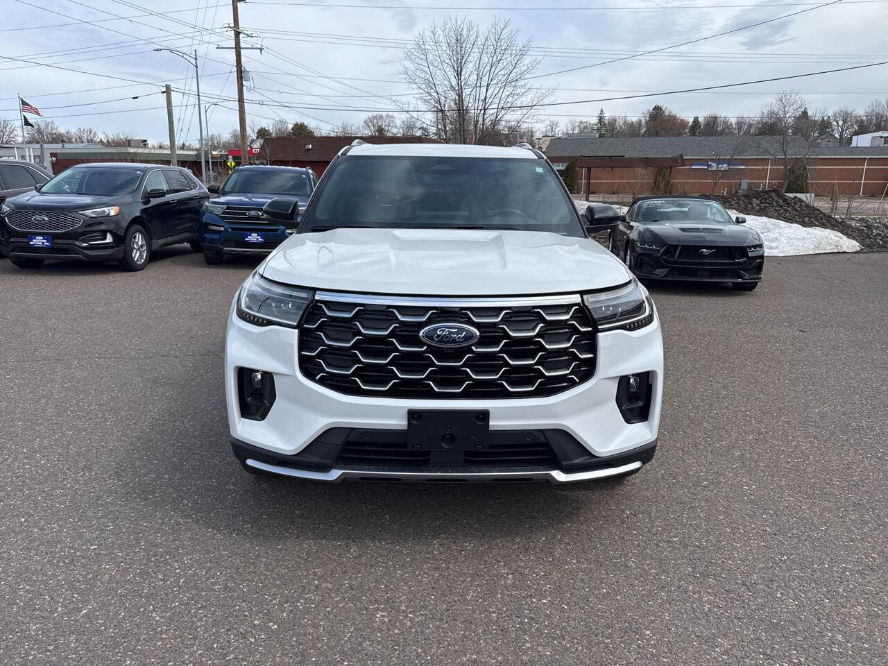 Certified 2025 Ford Explorer Platinum w/ Ultimate Package AWD/4WD image 3