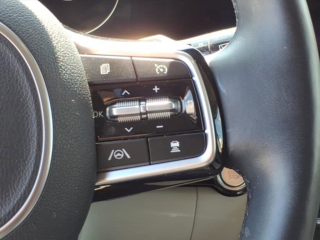 Used 2022 Kia Carnival SX Prestige image 31