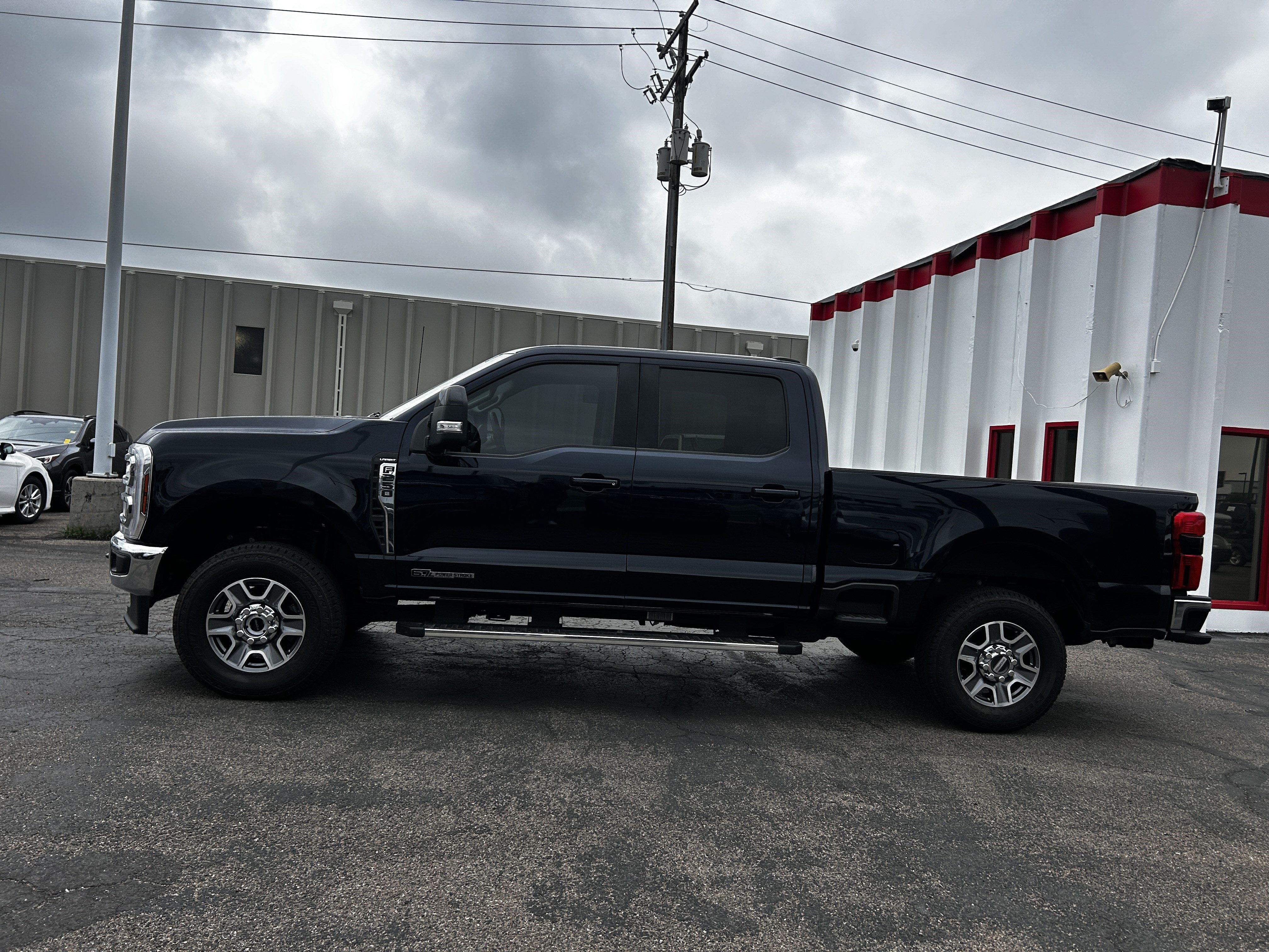 Certified 2025 Ford F250 Lariat AWD/4WD image 3