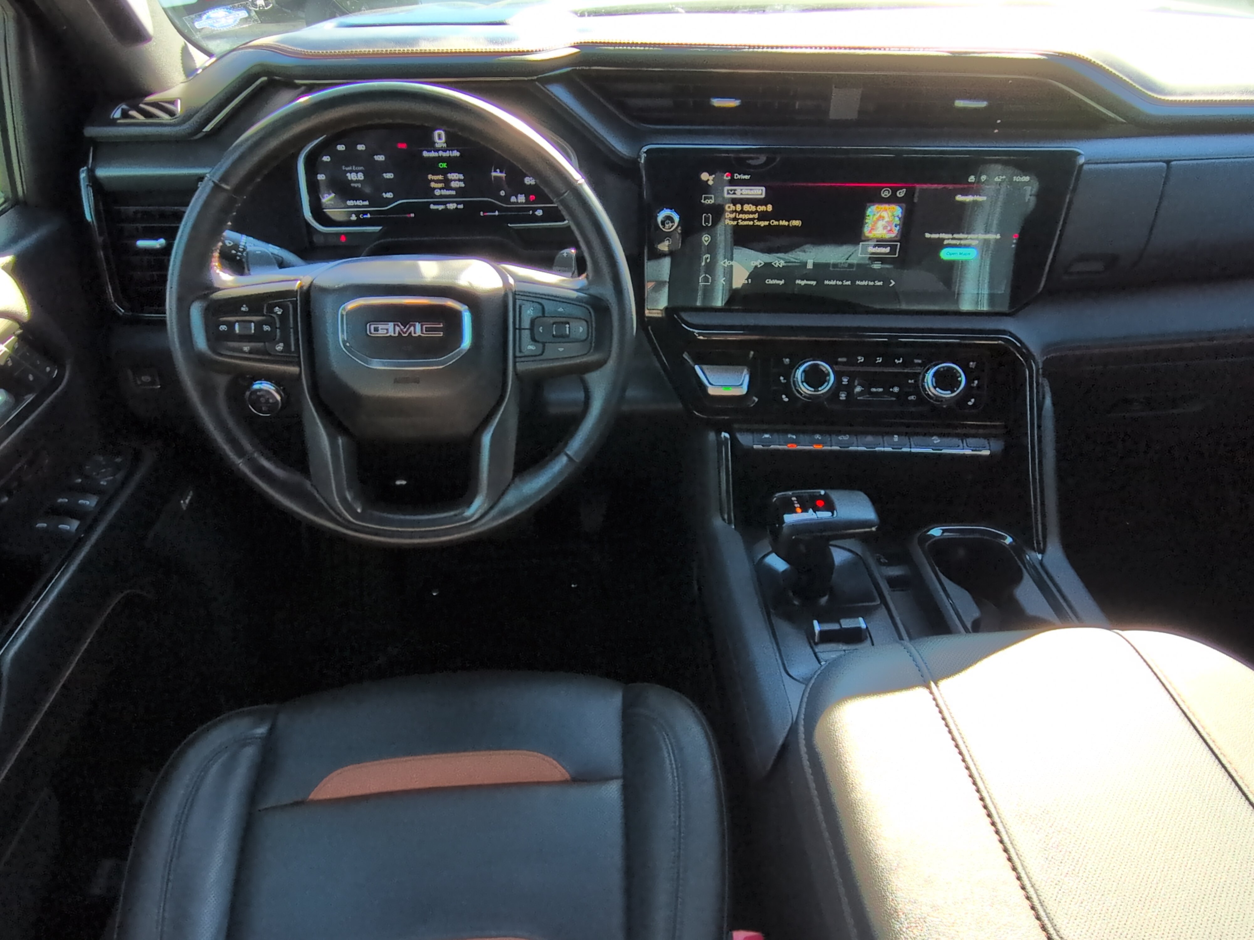 Used 2023 GMC Sierra 1500 AT4 w/ Technology Package AWD/4WD image 14