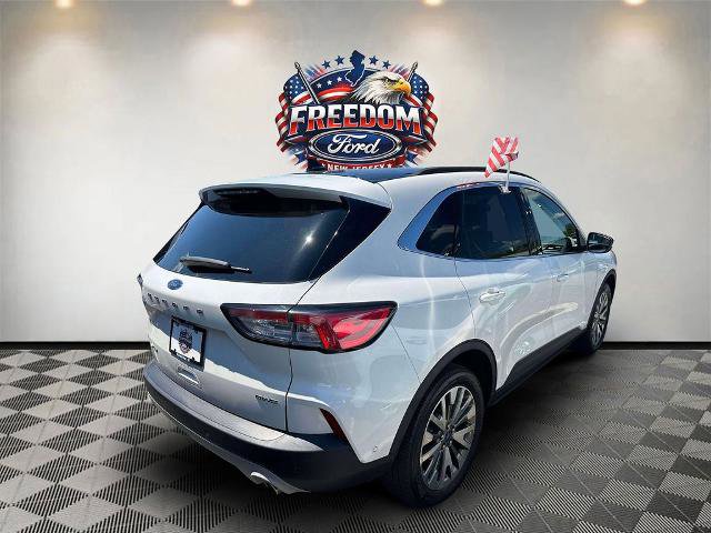 Certified 2021 Ford Escape Titanium AWD/4WD image 5