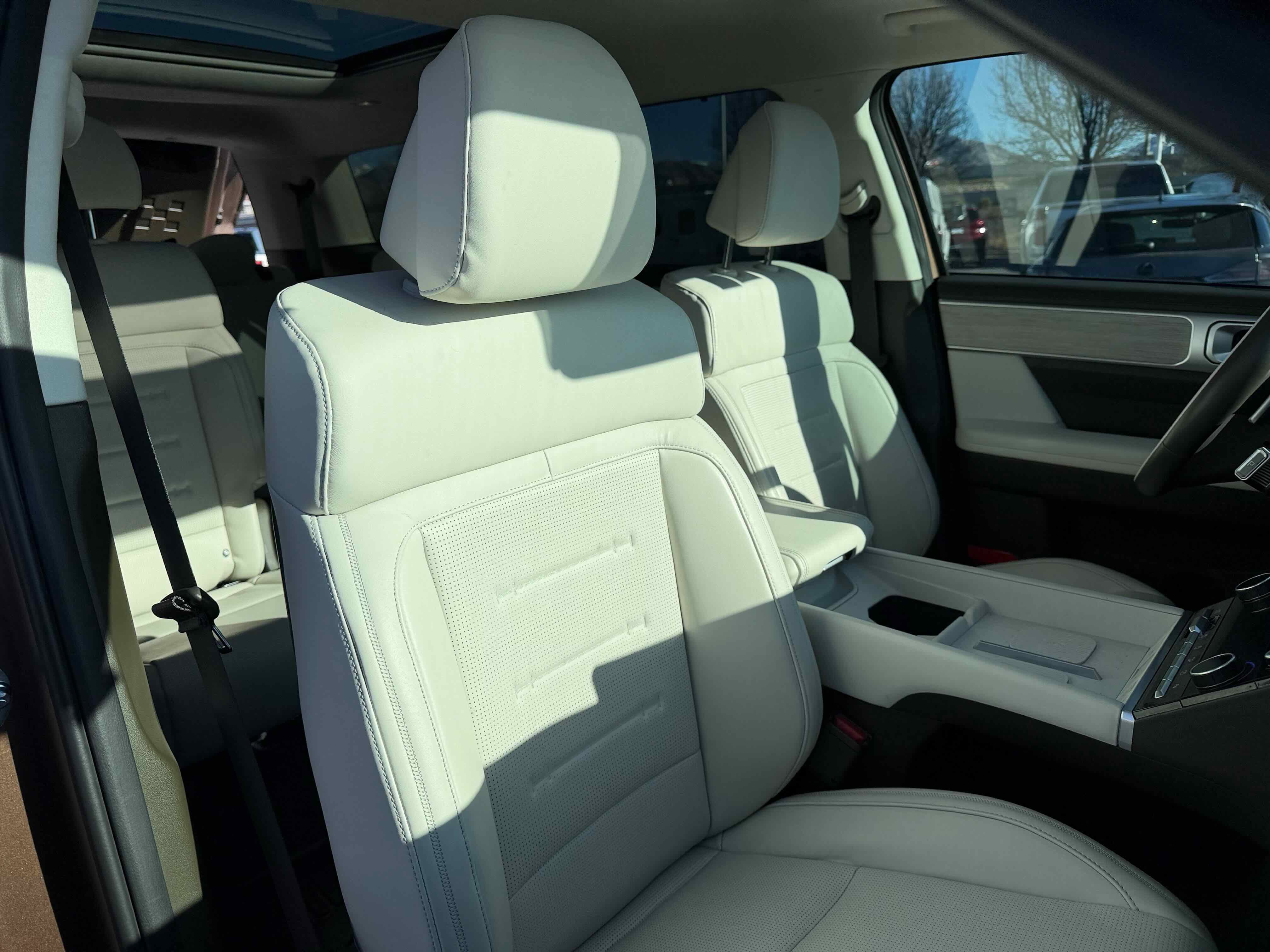 Used 2024 Hyundai Santa Fe Calligraphy image 32