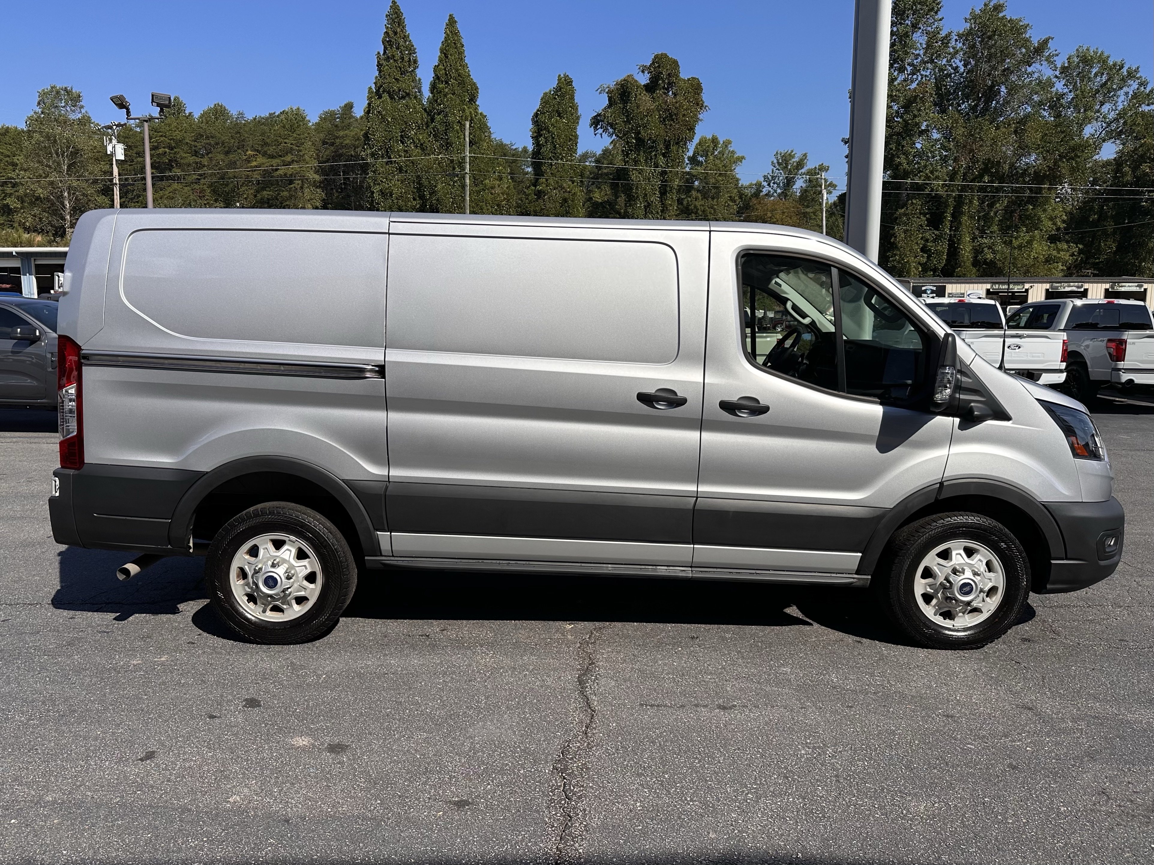 Certified 2025 Ford Transit 150 Low Roof AWD image 5