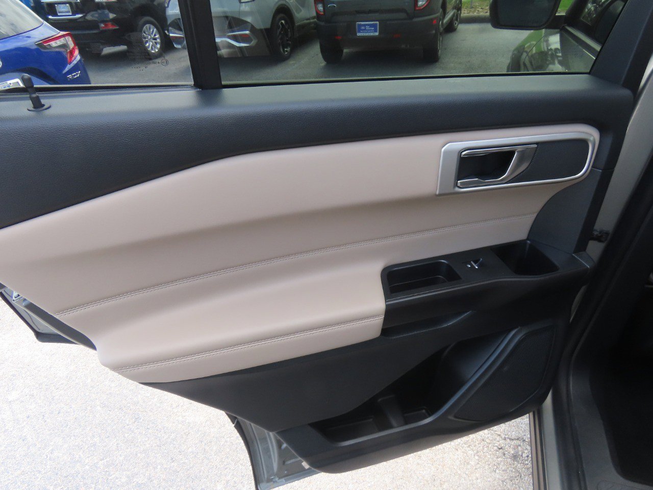 Certified 2020 Ford Explorer XLT w/ Equipment Group 202A RWD image 20