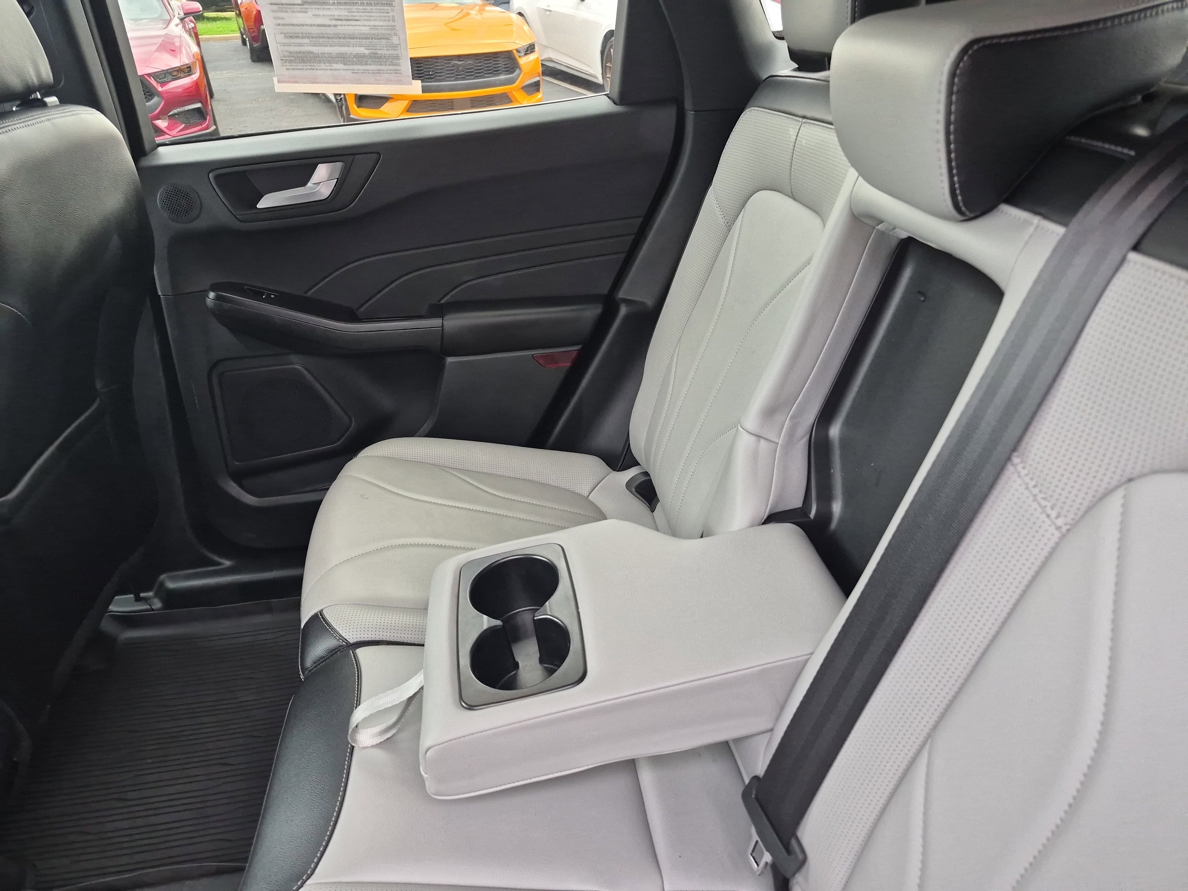 Certified 2025 Ford Escape PHEV w/ PHEV Premium Package image 16