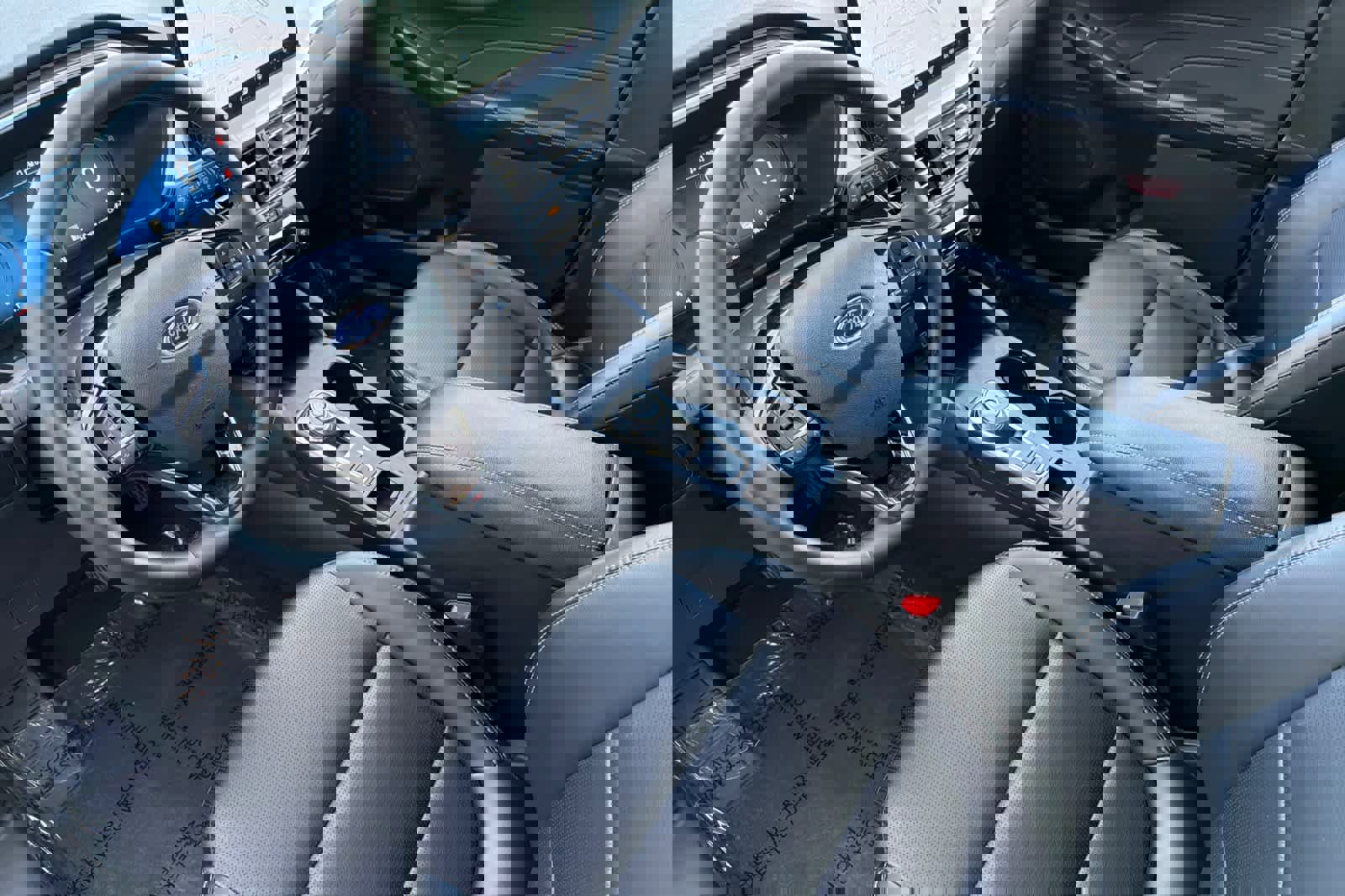 Certified 2025 Ford Escape Platinum image 11