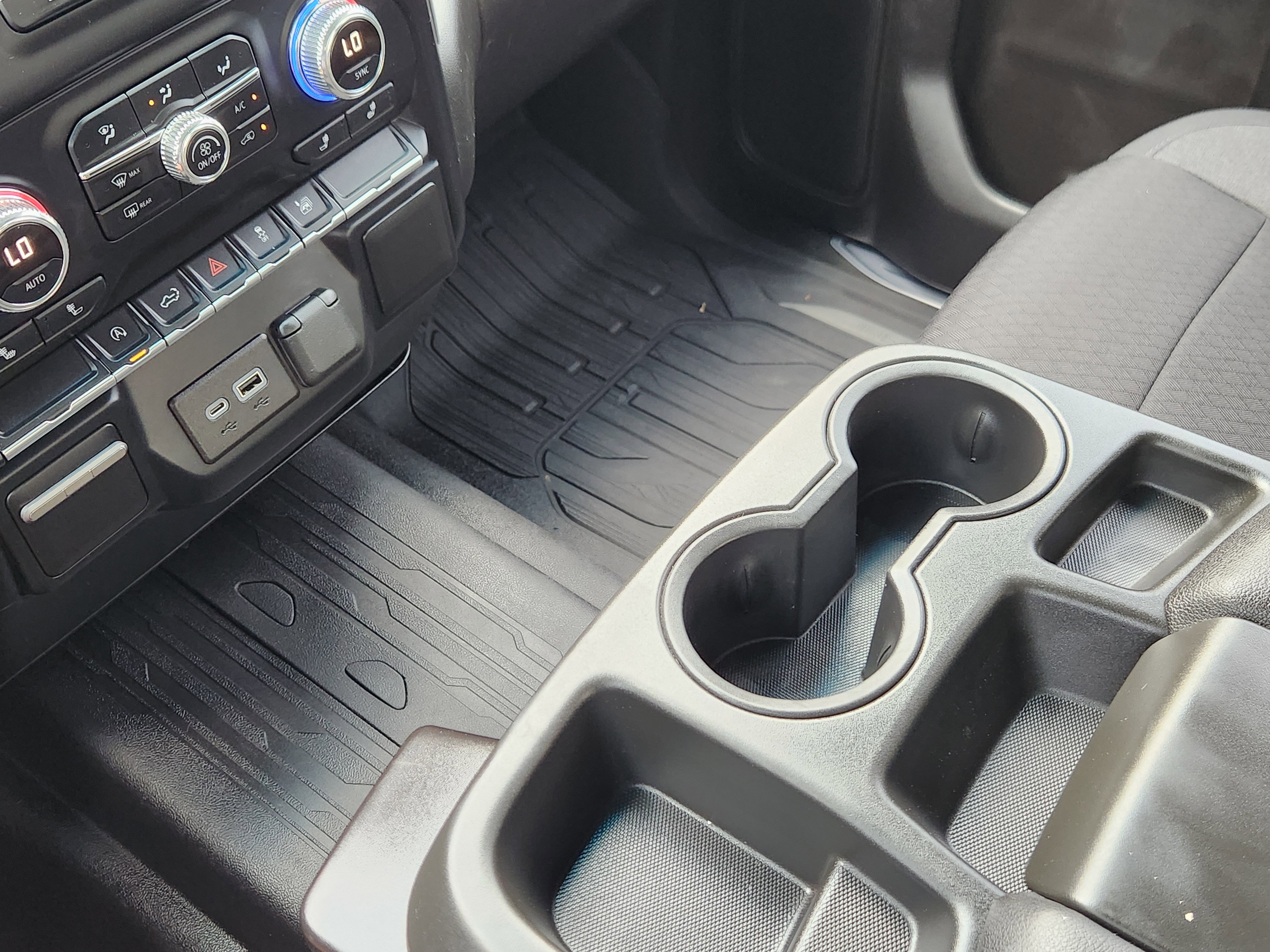 Used 2022 GMC Sierra 1500 Elevation w/ LPO, Elevation Black Package image 15