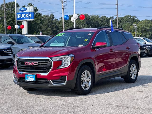 Used 2022 GMC Terrain SLE w/ Driver Convenience Package FWD image 3