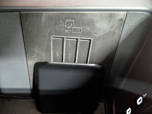 Used 2026 Volkswagen Tiguan SE R-Line AWD/4WD image 8