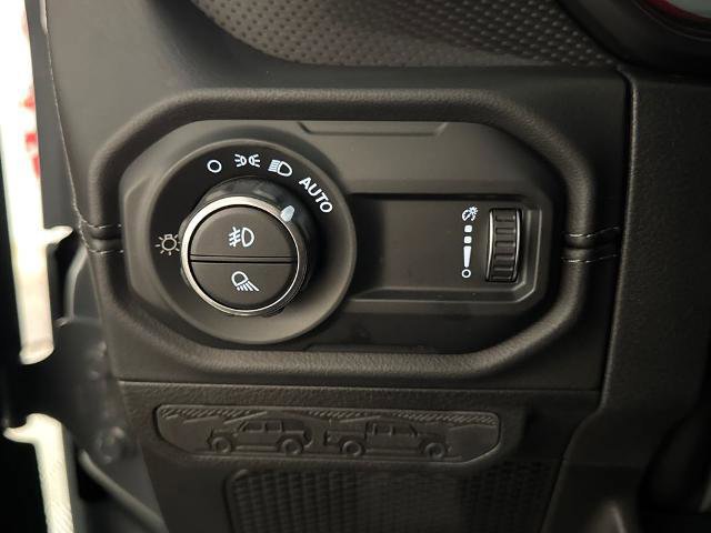 Used 2025 Jeep Gladiator Rubicon image 18