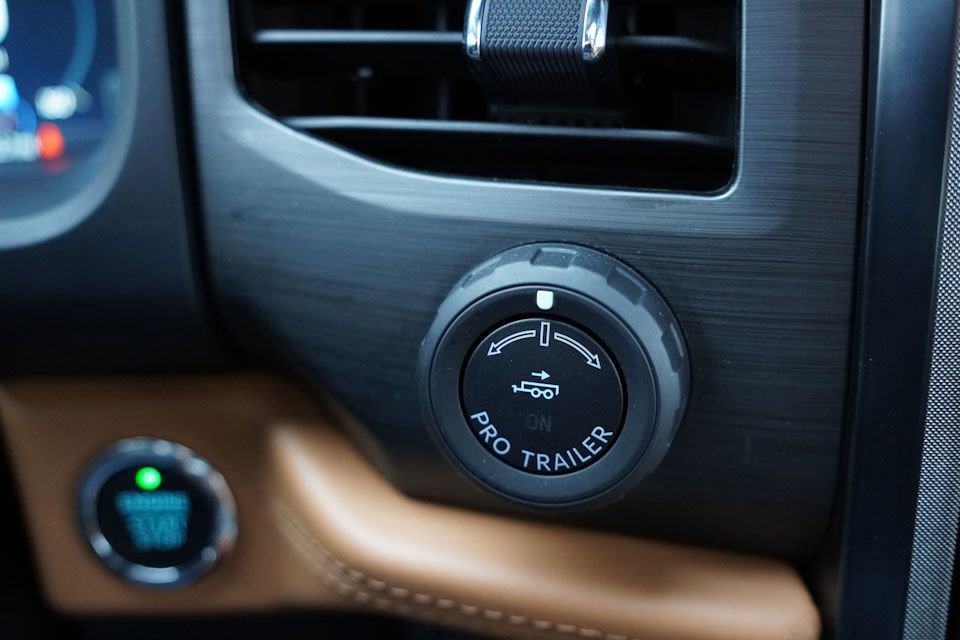 Certified 2024 Ford Expedition Platinum image 37