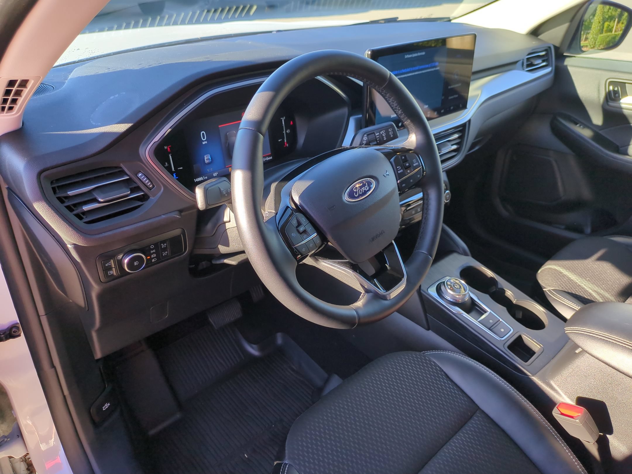 Certified 2025 Ford Escape SE FWD image 16