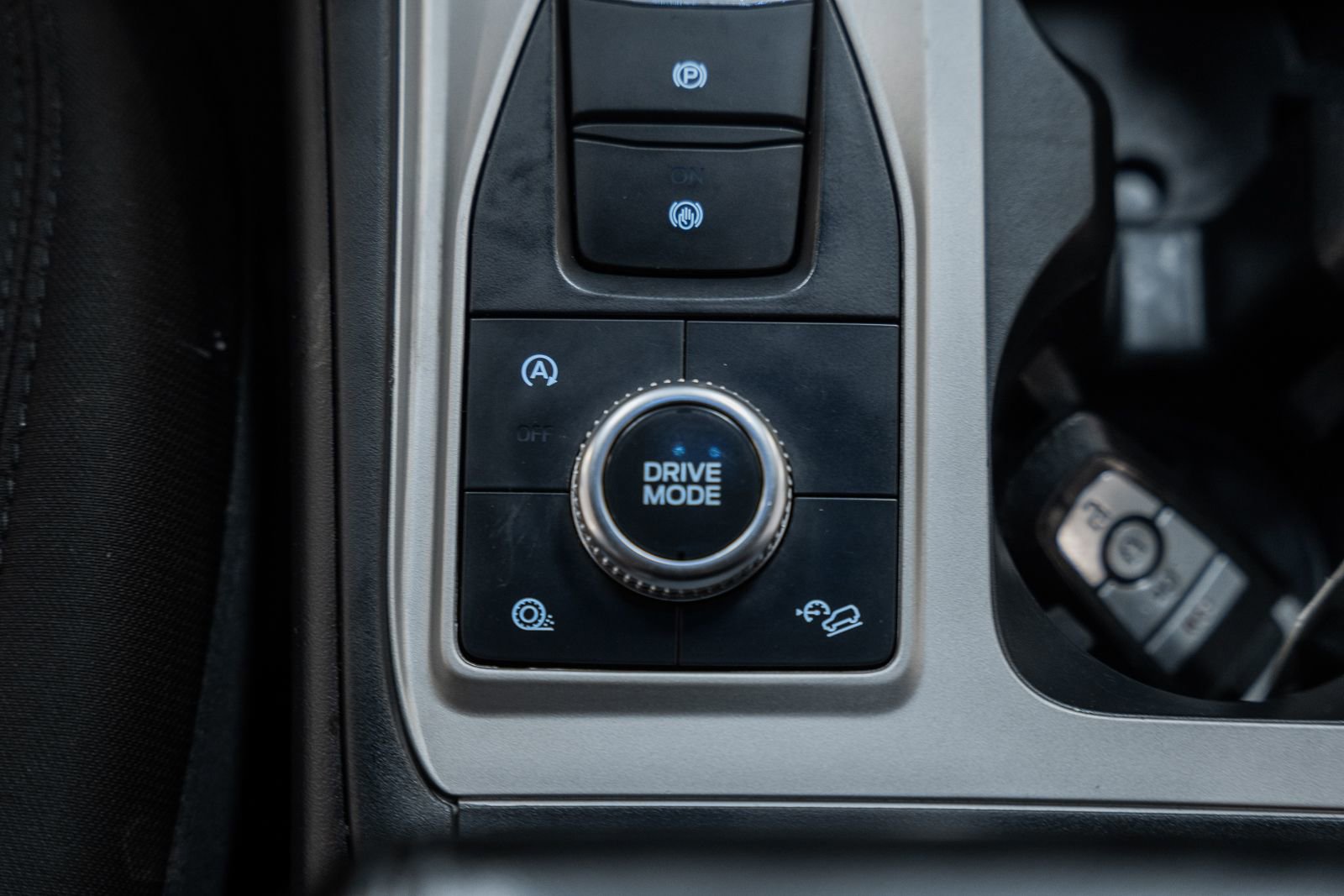 Certified 2021 Ford Explorer XLT w/ Class III Trailer Tow Package image 30