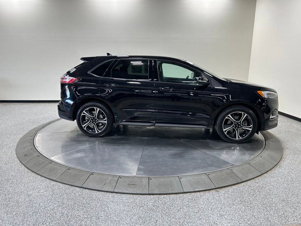 Certified 2019 Ford Edge ST w/ Equipment Group 401A AWD/4WD image 7