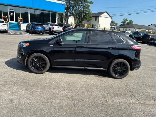 Certified 2024 Ford Edge ST-Line AWD/4WD image 19
